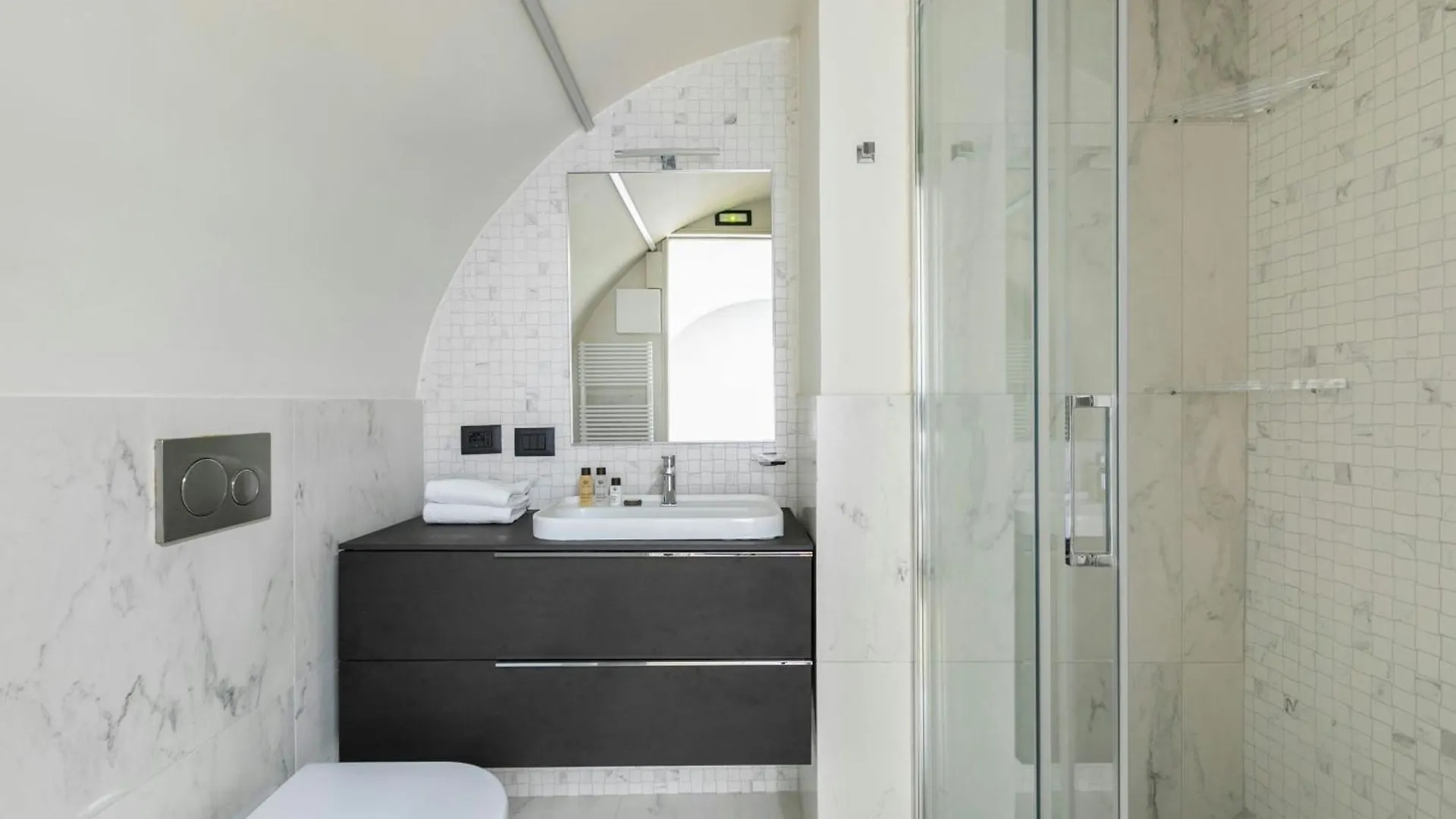 Sonder By Marriott Bonvoy Trastevere Apartments Piazza Trilussa Roma Italia