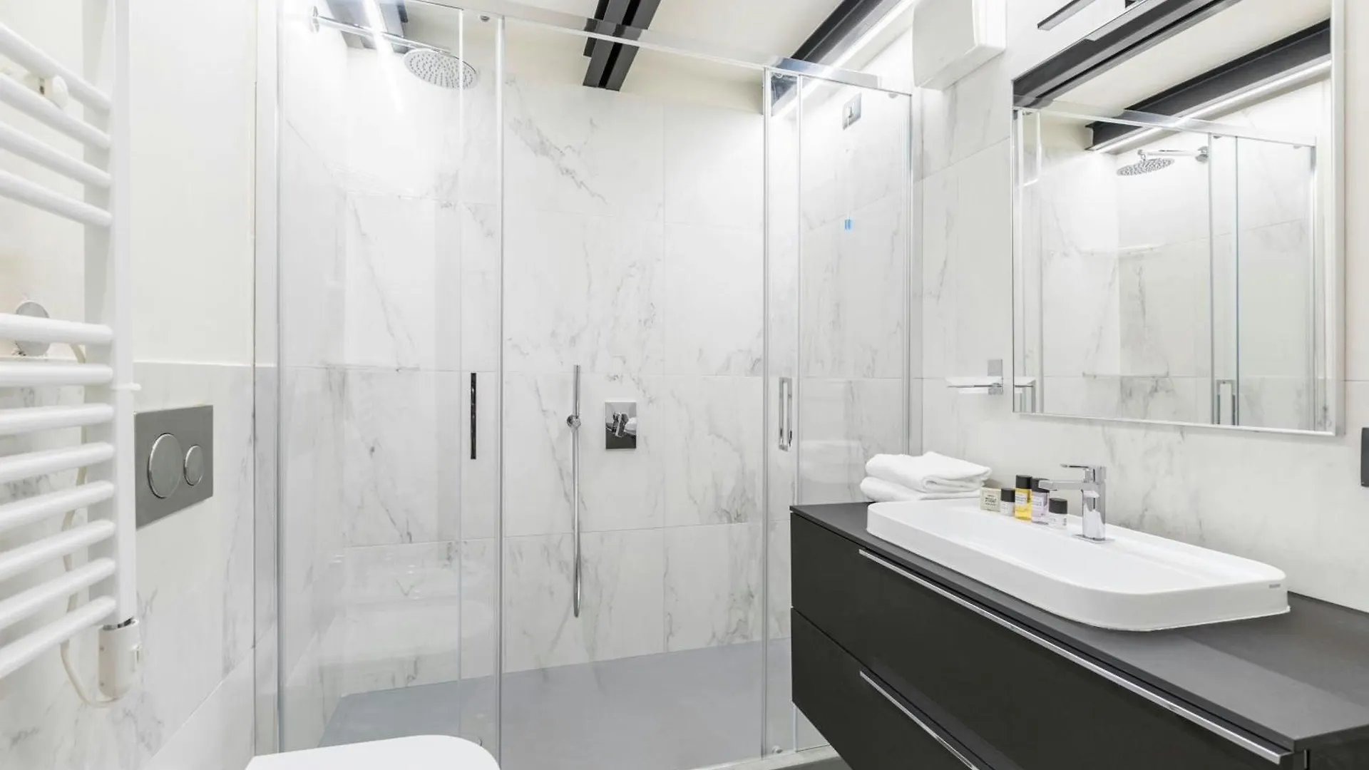 Sonder By Marriott Bonvoy Trastevere Apartments Piazza Trilussa Roma Apartahotel