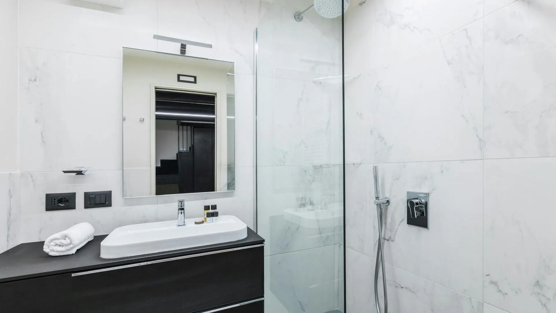 *** Apartahotel Sonder By Marriott Bonvoy Trastevere Apartments Piazza Trilussa Roma Italia
