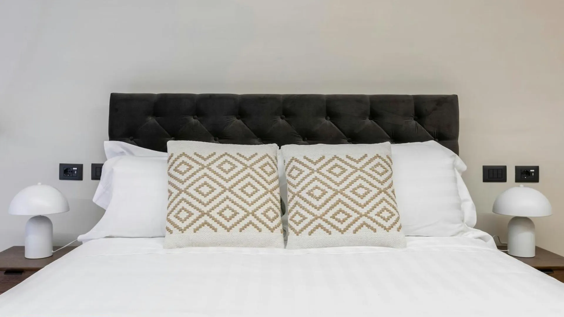 Sonder By Marriott Bonvoy Trastevere Apartments Piazza Trilussa 3*, Roma