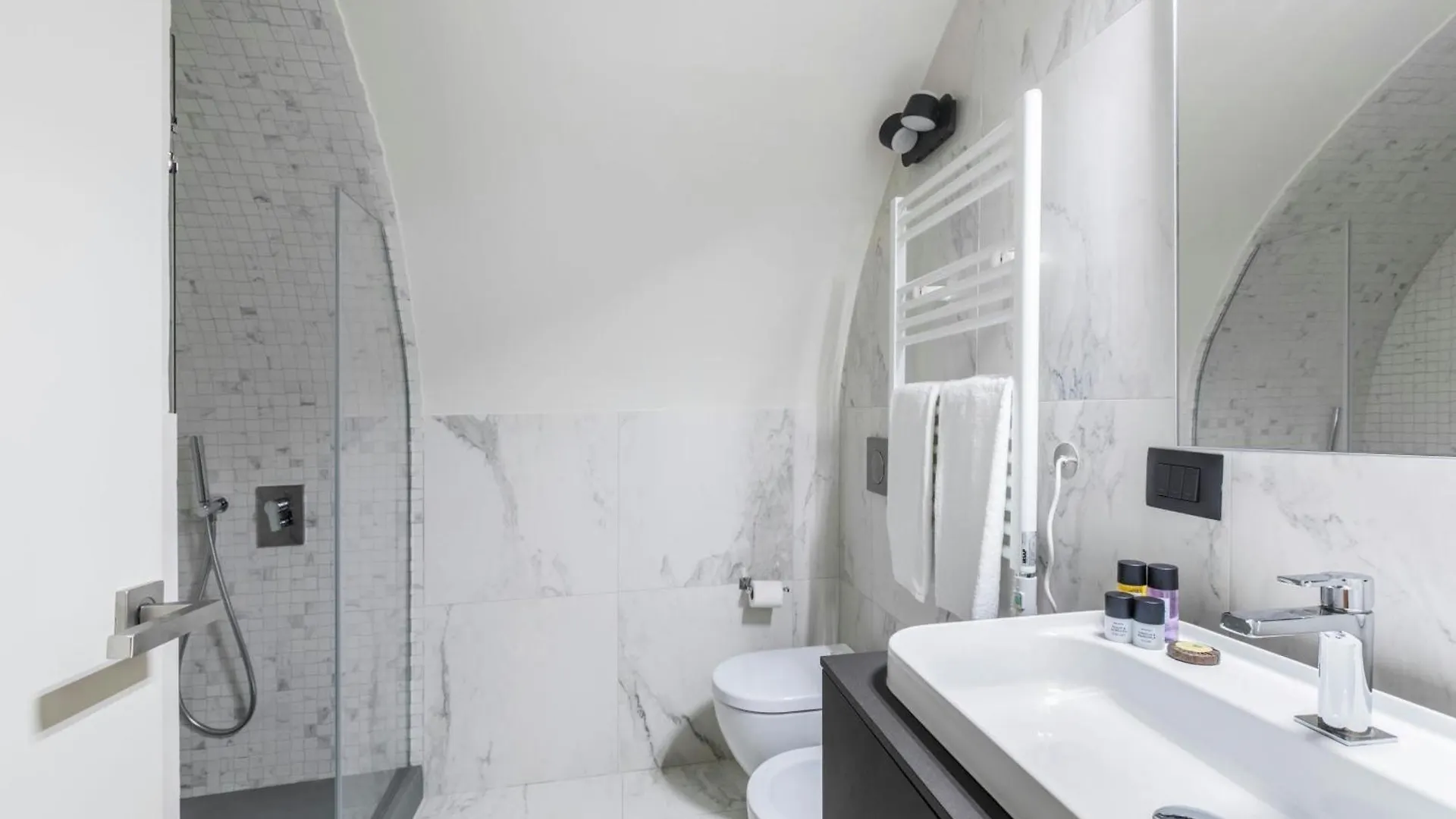 Sonder By Marriott Bonvoy Trastevere Apartments Piazza Trilussa Itália